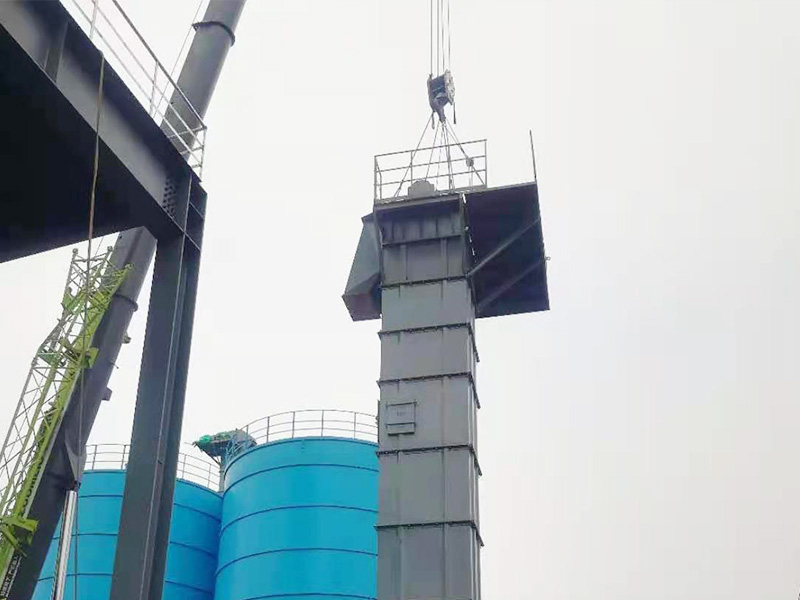 NE板鏈式提升機