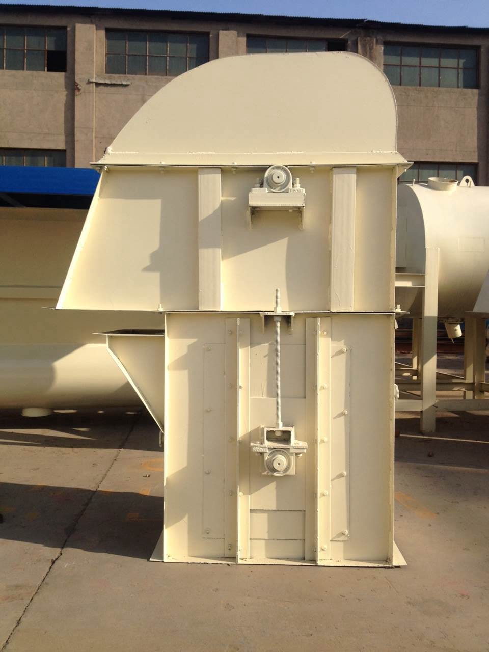 斗式提升機粘稠物料出料不暢怎么辦